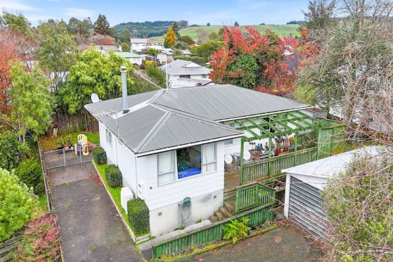 Photo of property in 11 Turquoise Place, Pukehangi, Rotorua, 3015