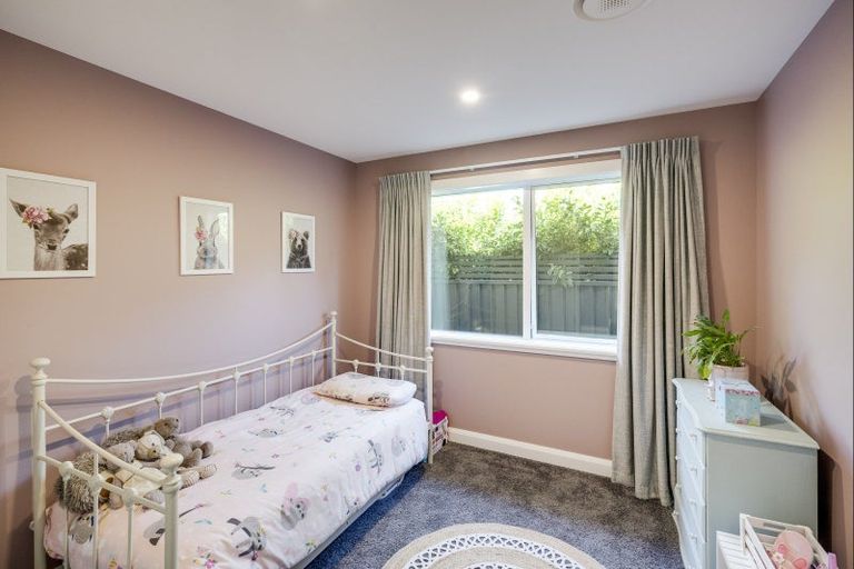 Photo of property in 22 Taruna Place, Havelock North, 4130