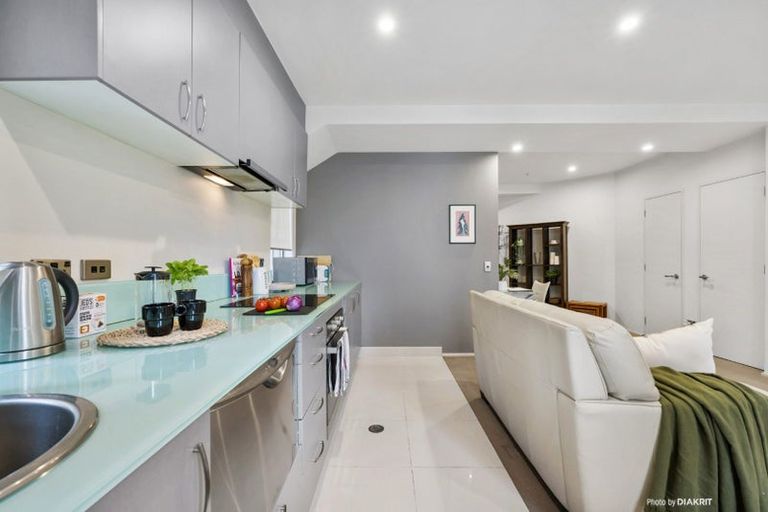 Photo of property in The Quay, 5/332a1 Lambton Quay, Wellington Central, Wellington, 6011