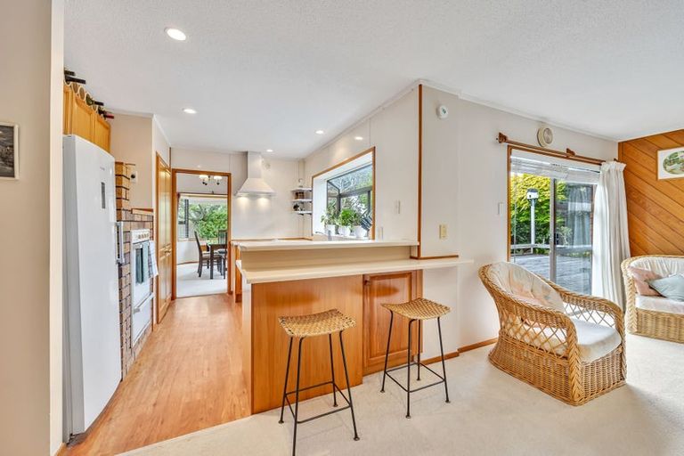 Photo of property in 22 Glucina Avenue, West Harbour, Auckland, 0618