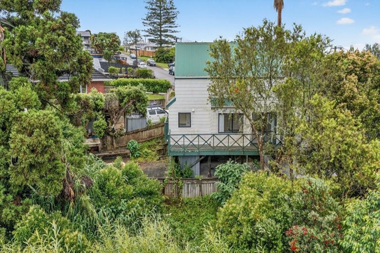 Photo of property in 23/24 Beswick Place, Birkdale, Auckland, 0626
