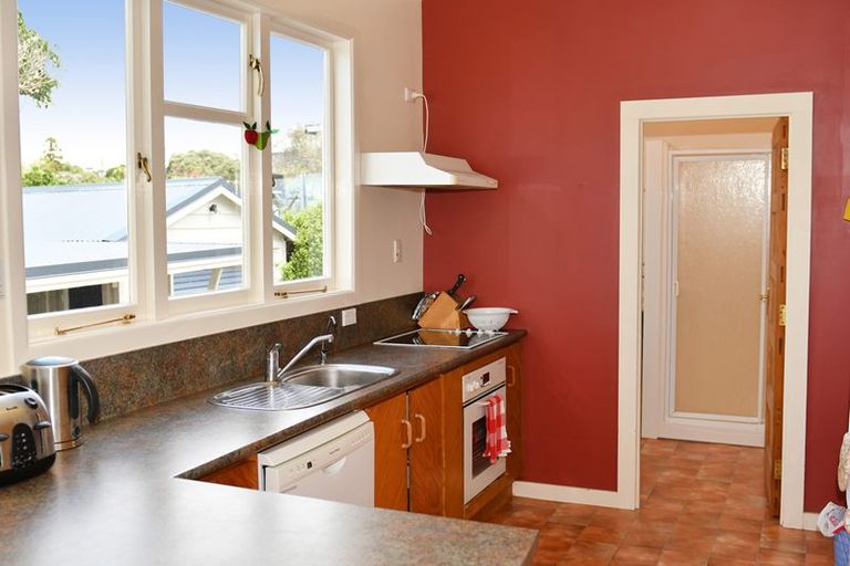 Photo of property in 38 Cumberland Street, Leigh, 0985