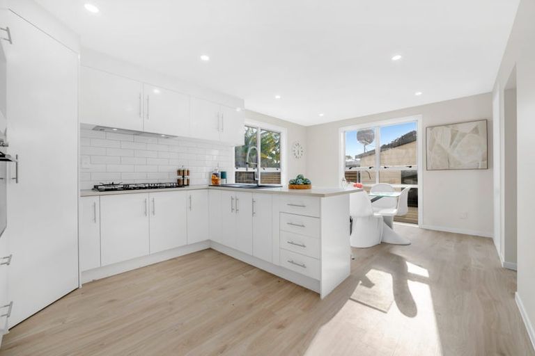 Photo of property in 48 Chelburn Crescent, Mangere East, Auckland, 2024