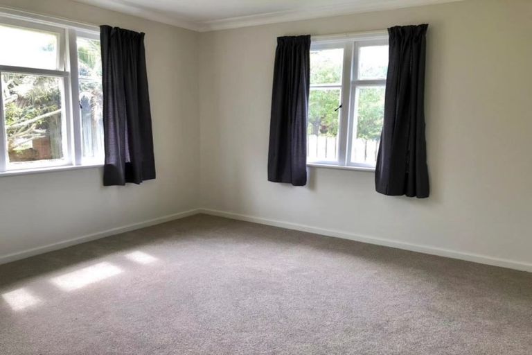 Photo of property in 55 Archibald Road, Kelston, Auckland, 0602