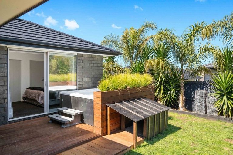 Photo of property in 135 Hillpark Drive, Pokeno, 2402