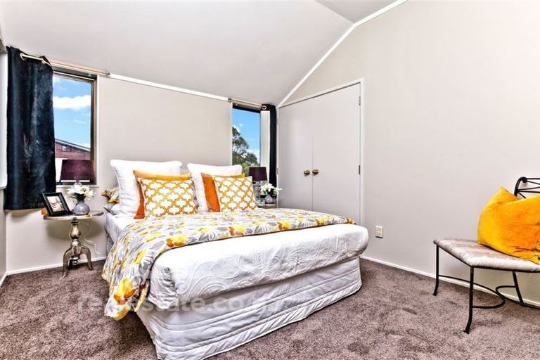 Photo of property in 41 Kennedy Avenue, Forrest Hill, Auckland, 0620