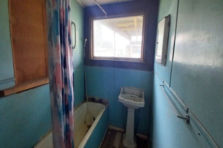 Photo of property in 11 Milton Street, Ohai, 9635