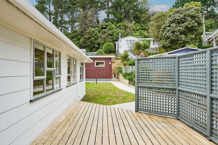 Photo of property in 4 Thomson Grove, Stokes Valley, Lower Hutt, 5019