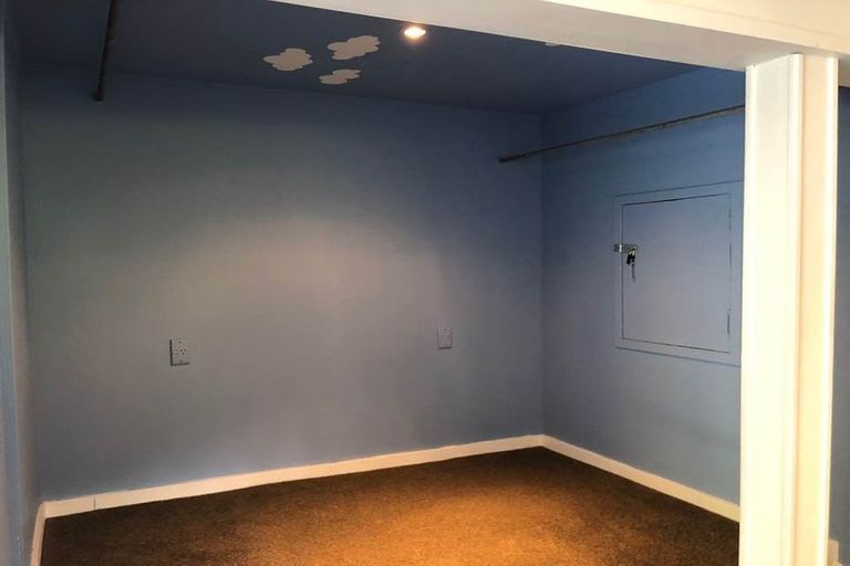 Photo of property in 40 Judkins Crescent, Cockle Bay, Auckland, 2014