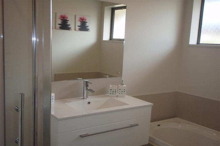 Photo of property in 14 Charente Way, Yaldhurst, Christchurch, 8042