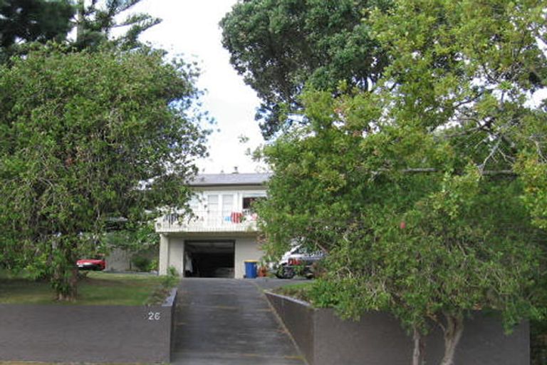 Photo of property in 26 William Souter Street, Forrest Hill, Auckland, 0620