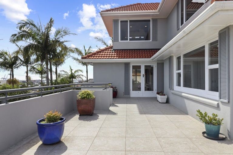 Photo of property in 45 Pillans Road, Otumoetai, Tauranga, 3110