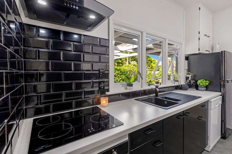 Photo of property in 17 Tulloch Street, Saint Johns Hill, Whanganui, 4500