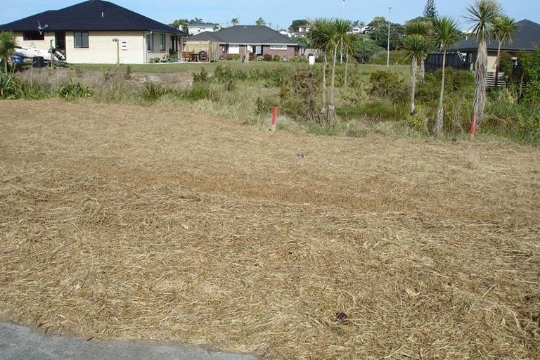 Photo of property in 5 Ocean View Rise, Ruakaka, 0116