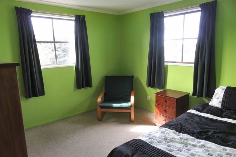 Photo of property in 16 Kildare Place, Waikiwi, Invercargill, 9810