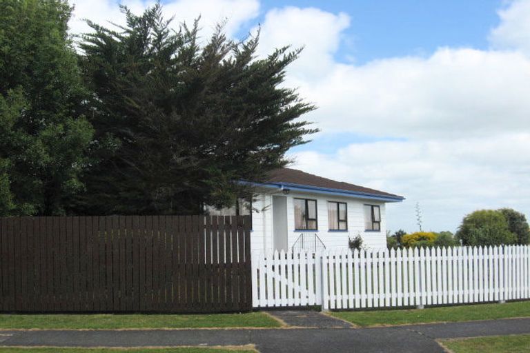 Photo of property in 80 Burundi Avenue, Clendon Park, Auckland, 2103