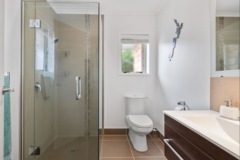 Photo of property in 43 Abby Close, Pukekohe, 2120