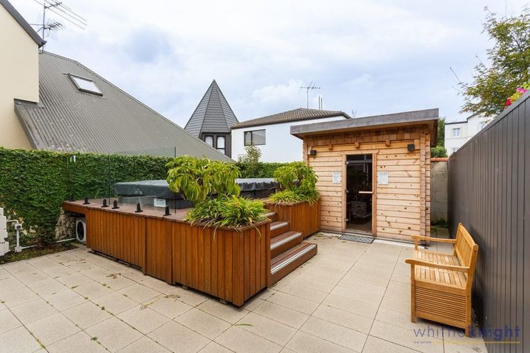 Photo of property in 6 Ayr Street, Riccarton, Christchurch, 8011