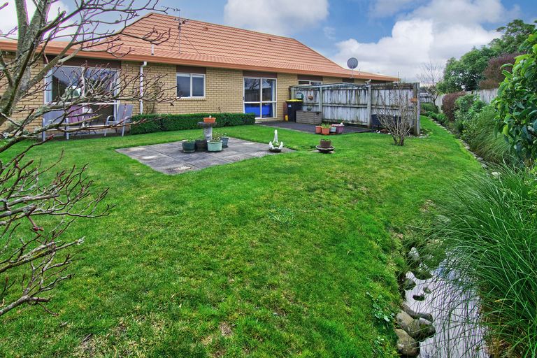 Photo of property in Holdsworth Villas, 38/2 William Donald Drive, Solway, Masterton, 5810