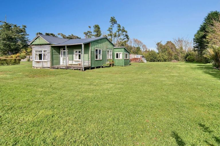 Photo of property in 11 Sunderland Street, Waimangaroa, Westport, 7891