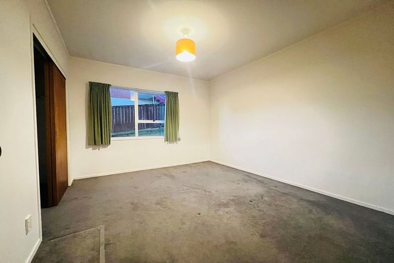 Photo of property in 36 Sunset Road, Unsworth Heights, Auckland, 0632