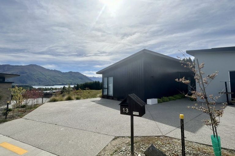 Photo of property in 13 Akitu Rise, Wanaka, 9305
