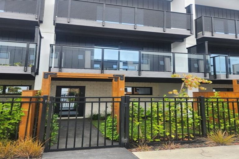 Photo of property in 5/61 Matipo Road, Te Atatu Peninsula, Auckland, 0610