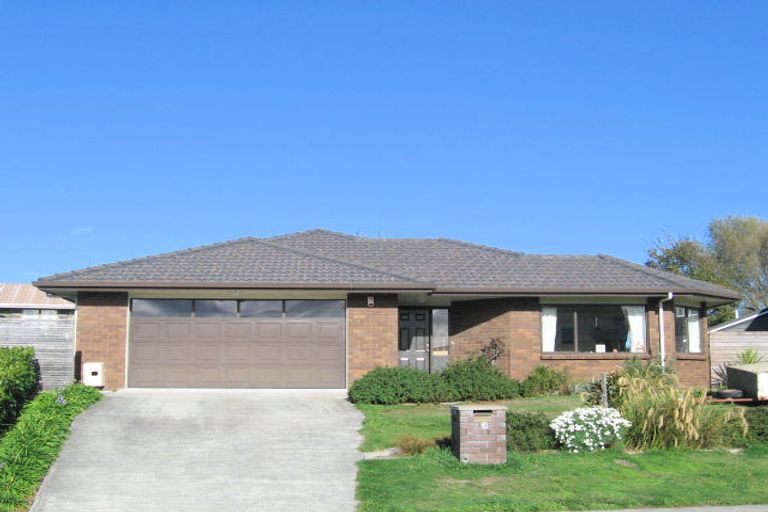 Photo of property in 24 Langdale Avenue, Paraparaumu, 5032