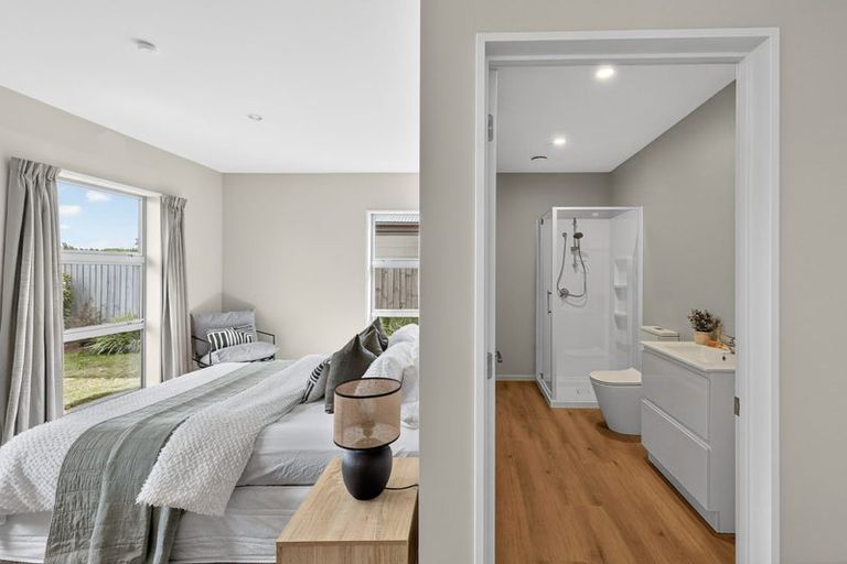 Photo of property in 15 Saint Peters Close, Woolston, Christchurch, 8062