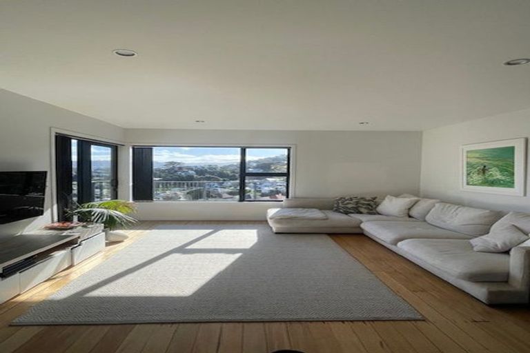 Photo of property in 31 Cavendish Square, Strathmore Park, Wellington, 6022