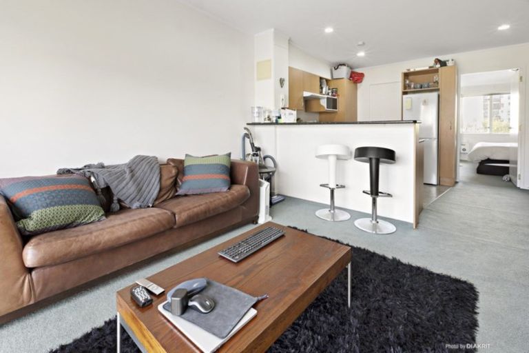 Photo of property in 10/3 Kelvin Grove, Te Aro, Wellington, 6011