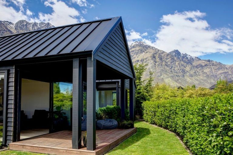 Photo of property in 58 Falconer Rise, Jacks Point, Queenstown, 9371