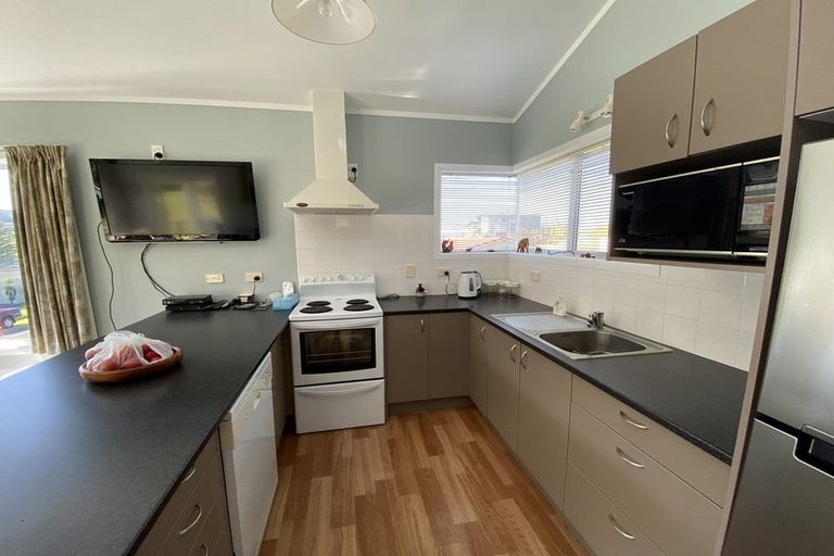 Photo of property in 8 Tainui Street, Mokau, 4376