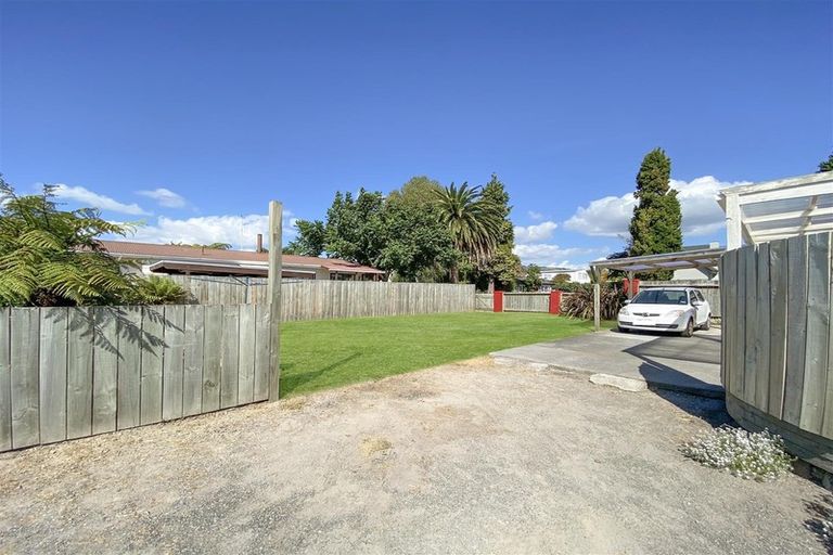 Photo of property in 23 Robinson Avenue, Holdens Bay, Rotorua, 3010