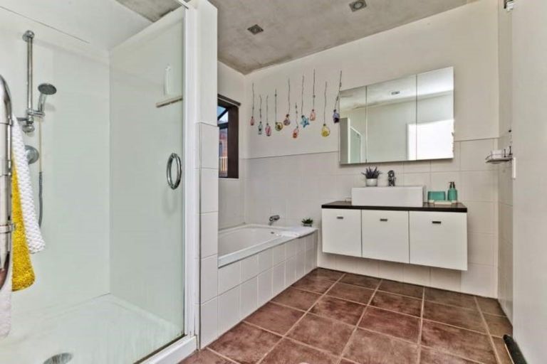 Photo of property in 7a Ramonda Close, Bayview, Auckland, 0629