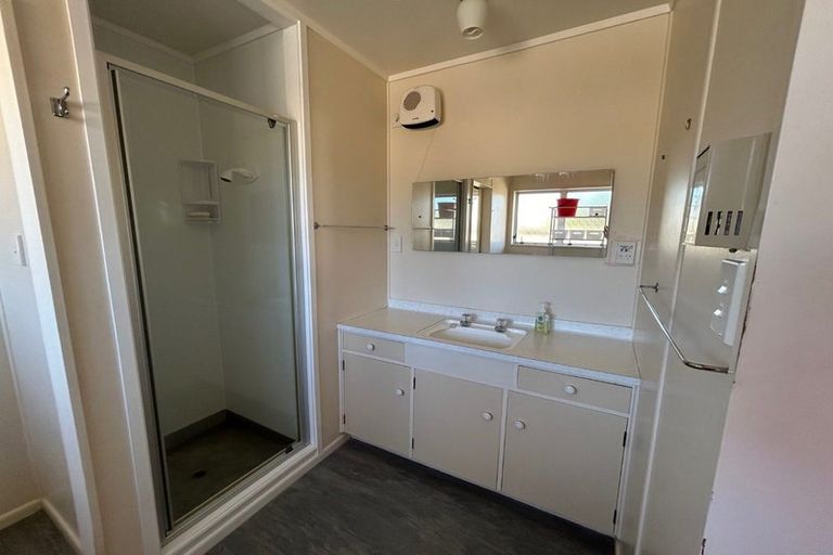 Photo of property in 42b Clevedon Road, Papakura, 2110