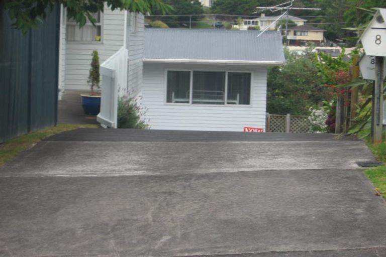 Photo of property in 2/8 Chequers Avenue, Glenfield, Auckland, 0629