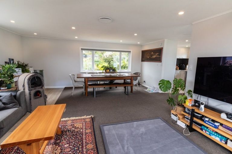 Photo of property in 8 Bowes Crescent, Strathmore Park, Wellington, 6022