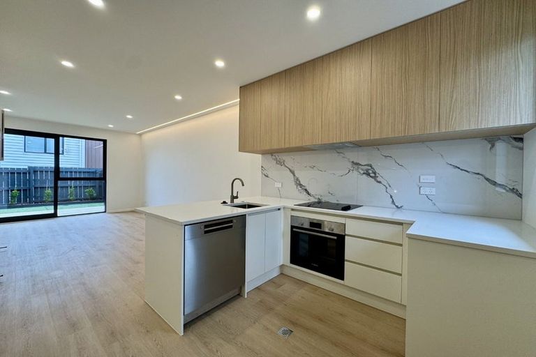 Photo of property in 5/131 Lancaster Road, Beach Haven, Auckland, 0626