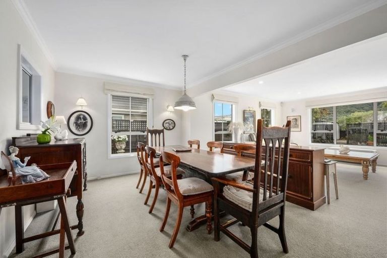 Photo of property in 9 Oak Street, Ebdentown, Upper Hutt, 5018