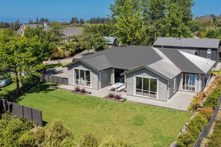 Photo of property in 8 Redwoods Lane, Helensburgh, Dunedin, 9010