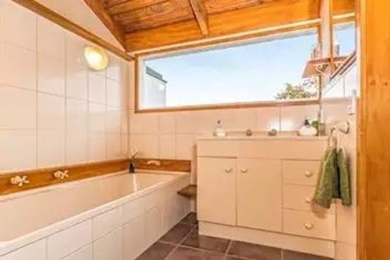 Photo of property in 150 Edinburgh Street, Pukekohe, 2120