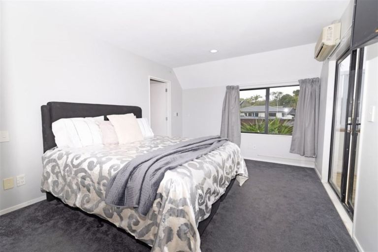 Photo of property in 4/61 Sunrise Avenue, Murrays Bay, Auckland, 0630