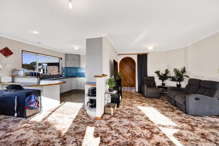 Photo of property in 11 Ponderosa Place, Opunake, 4616