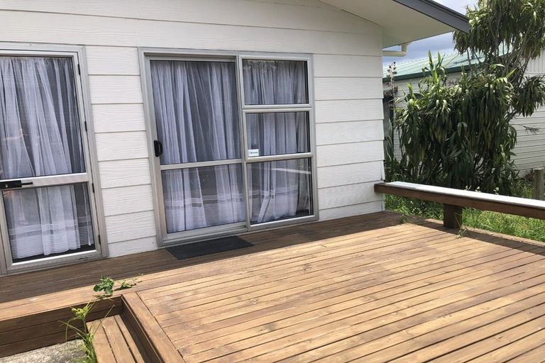 Photo of property in 2/388 Te Atatu Road, Te Atatu Peninsula, Auckland, 0610