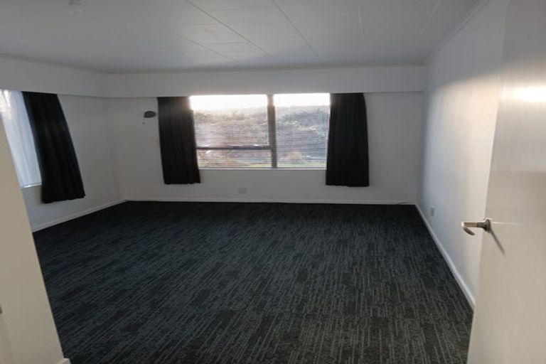 Photo of property in 11 Langwell Place, Papakowhai, Porirua, 5024