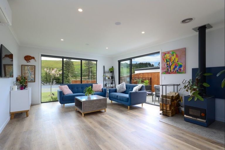 Photo of property in 6 Mansfield Way, Stoke, Nelson, 7011