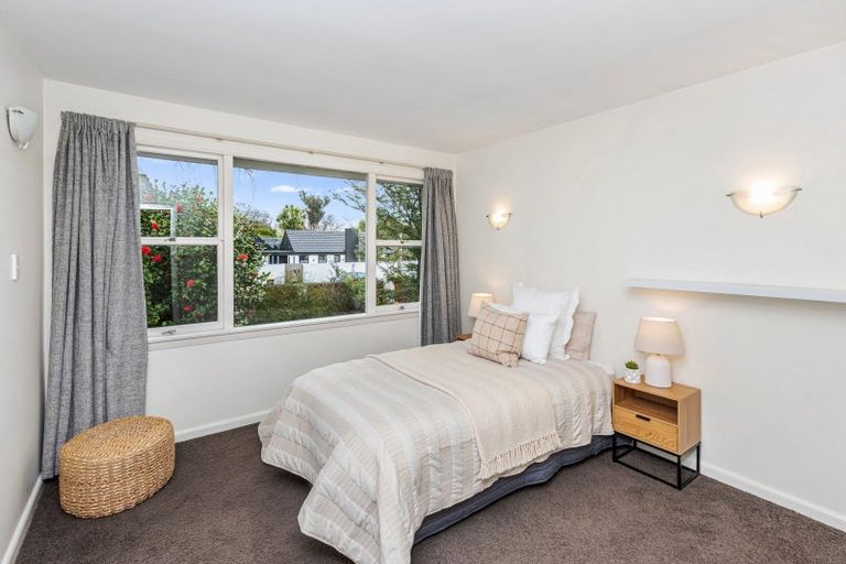 Photo of property in 90 Clyde Road, Ilam, Christchurch, 8041