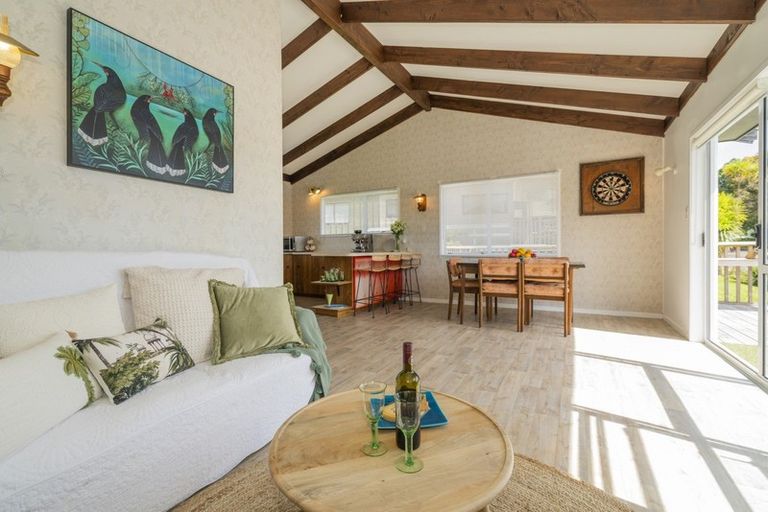 Photo of property in 4 Grierson Close, Hahei, Whitianga, 3591