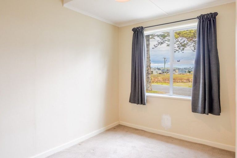 Photo of property in 9 Pukeko Place, Westshore, Napier, 4110